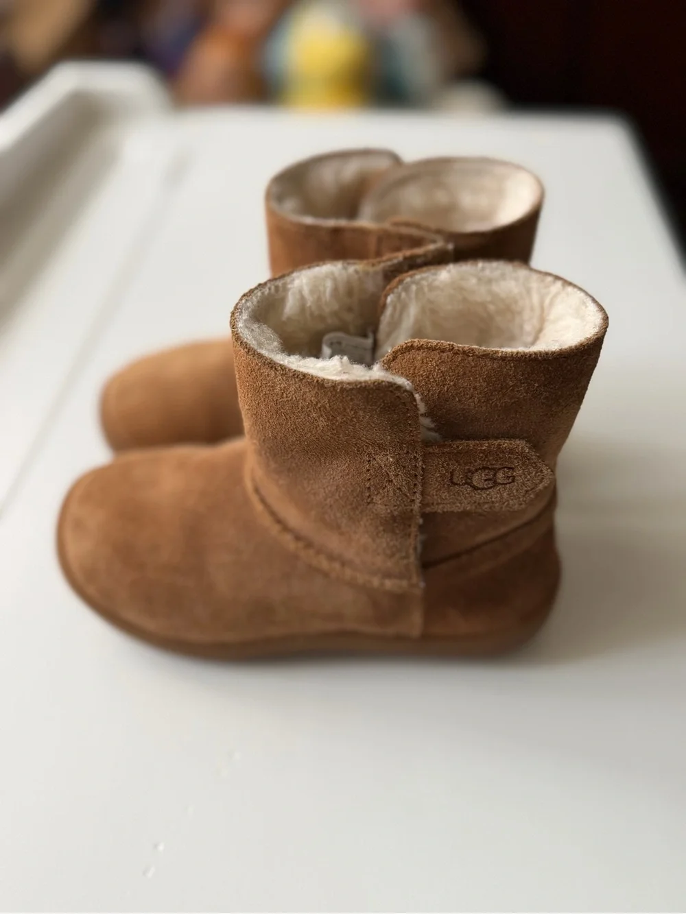 UGG Kids Size: 8 Chestnut Brown Boots